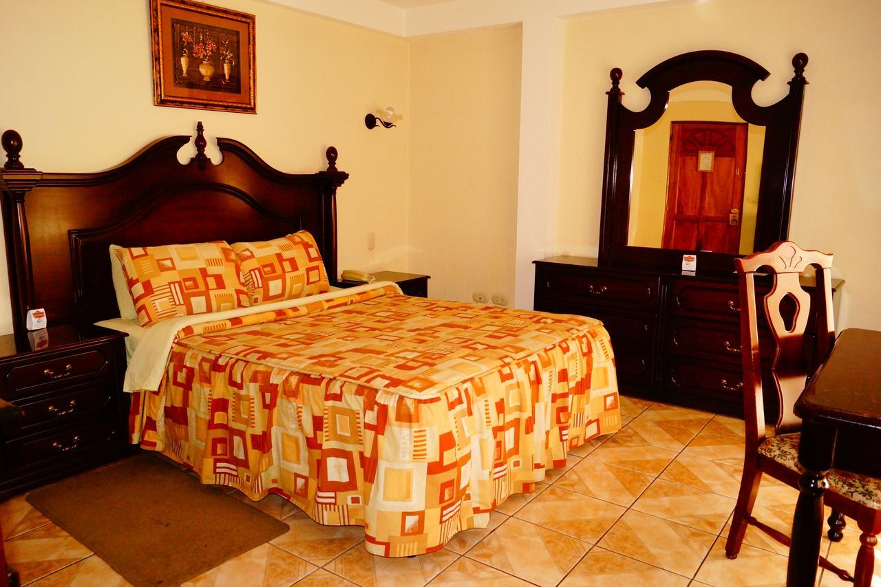 Hotel Las Americas Quetzaltenango ภายนอก รูปภาพ